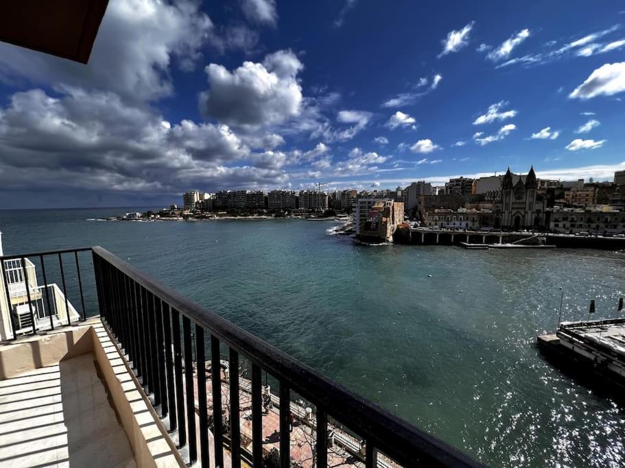 Seafront Meridionale 2Bedroom Apartment Saint Julian's Bagian luar foto