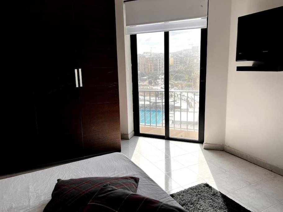 Seafront Meridionale 2Bedroom Apartment Saint Julian's Bagian luar foto